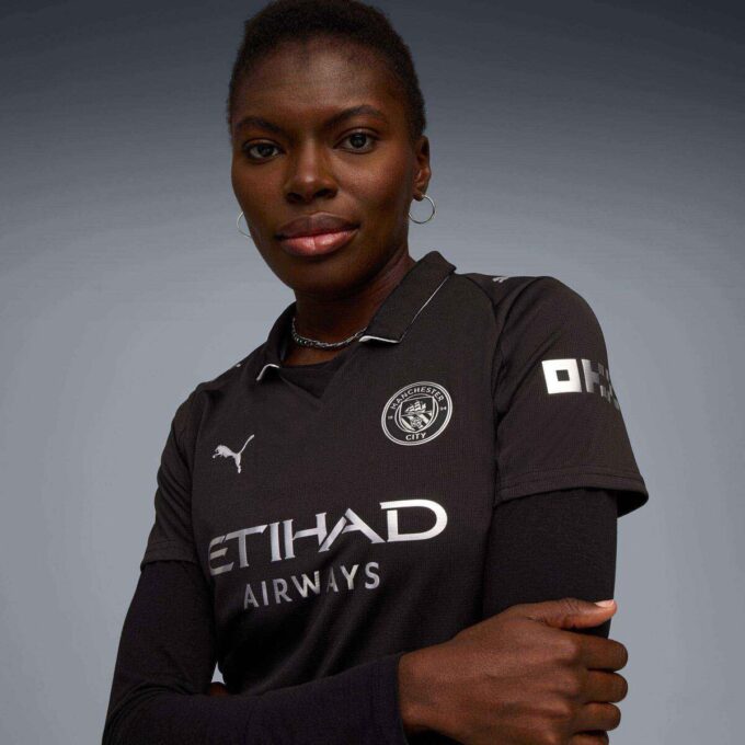 Manchester City 25/26 Deplasman Replika Kadın Futbol Forması Manchester City 25/26 Deplasman Replika Kadın Futbol Forması