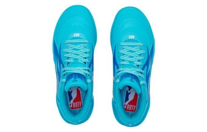 MB.02 LaMelo Ball “Yılın Çaylağı”