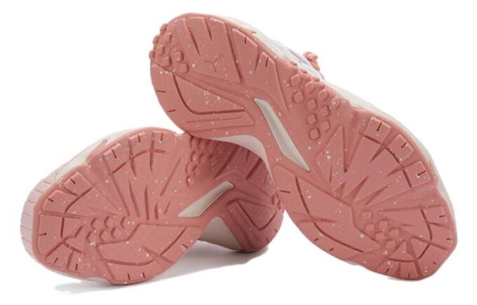 Plexus Gradient Sophia Chang “Gri Pembe”