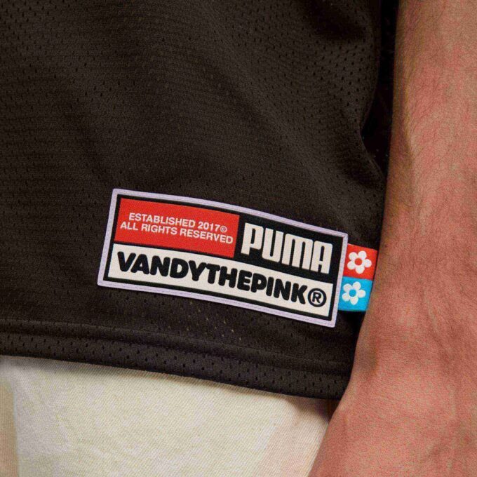 PUMA x VANDYTHEPINK Kısa Kollu Forma PUMA x VANDYTHEPINK Kısa Kollu Forma
