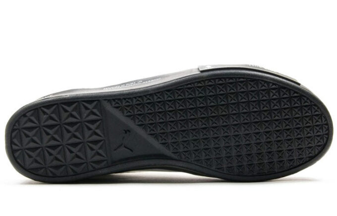 UEG x Court Play Slip-On “Yerçekimi Direnci – Beyaz”