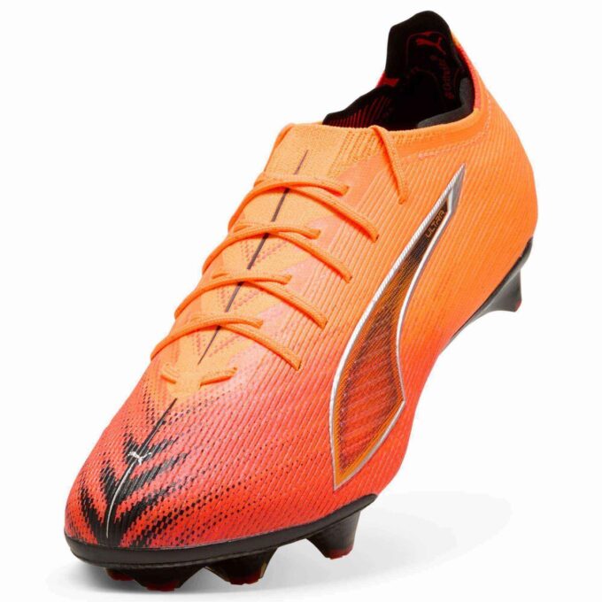 ULTRA 6 CARBON Sert Zemin Futbol Kramponları ULTRA 6 CARBON Sert Zemin Futbol Kramponları