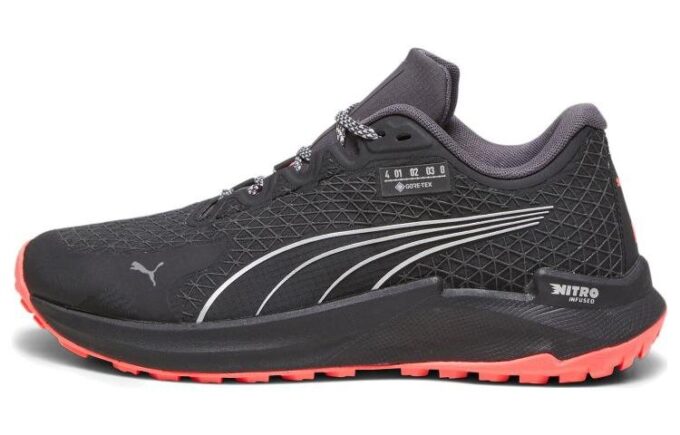 (WMNS) Fast-Trac Nitro GTX “Black Fire Orchid”