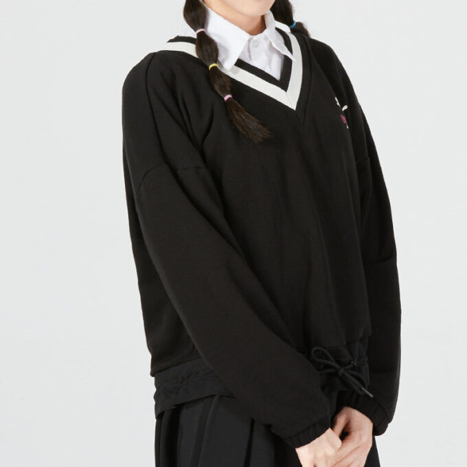 (WMNS) Logo V yaka Sweatshirt “Siyah”