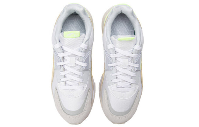 (WMNS) Mirage Sport “Loom Tonal – Beyaz Arktik Buzu”
