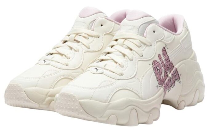 (WMNS) Pulsar Wedge Logosu “Beyaz Pembe”yi Çalıyor