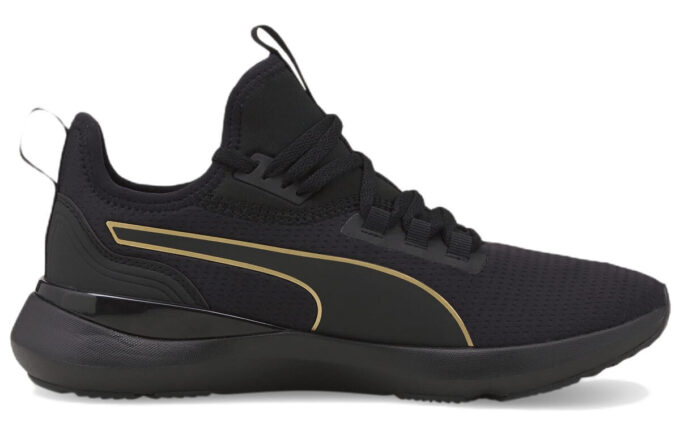 (WMNS) Pure XT “Siyah Takım Altın”